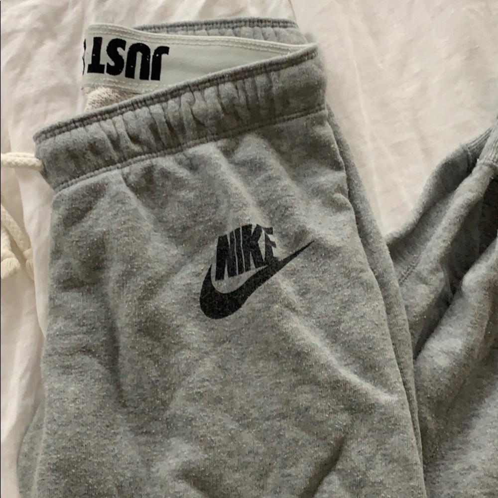 Grey Nike sweat pants